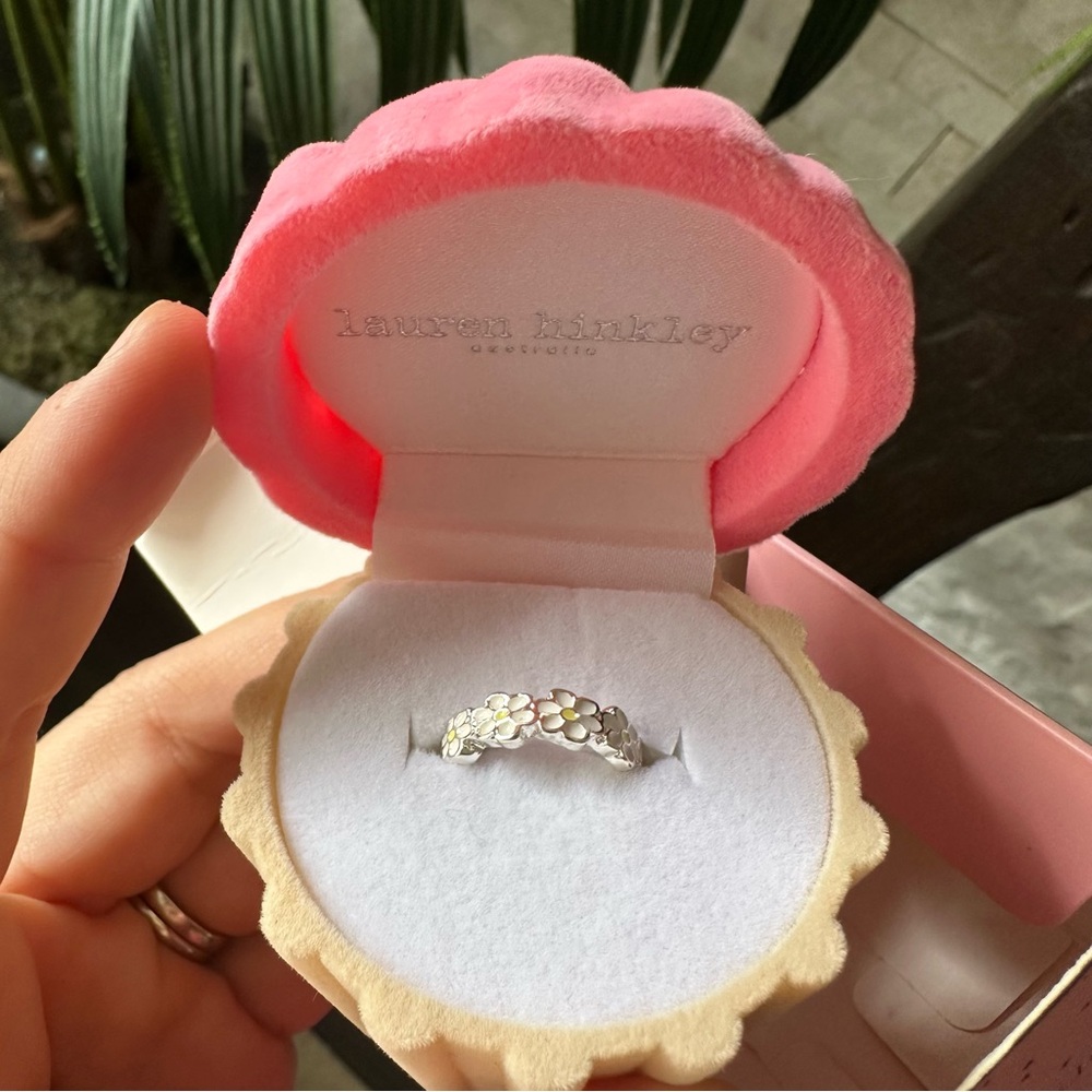 LAUREN HINKLEY DAISY CHAIN Toe RING IN Velvet Cupcake BOX New in Box